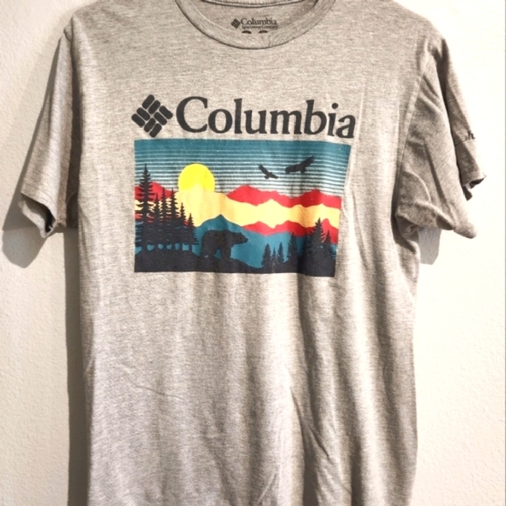 🍁COLUMBIA 👕 T- shirt